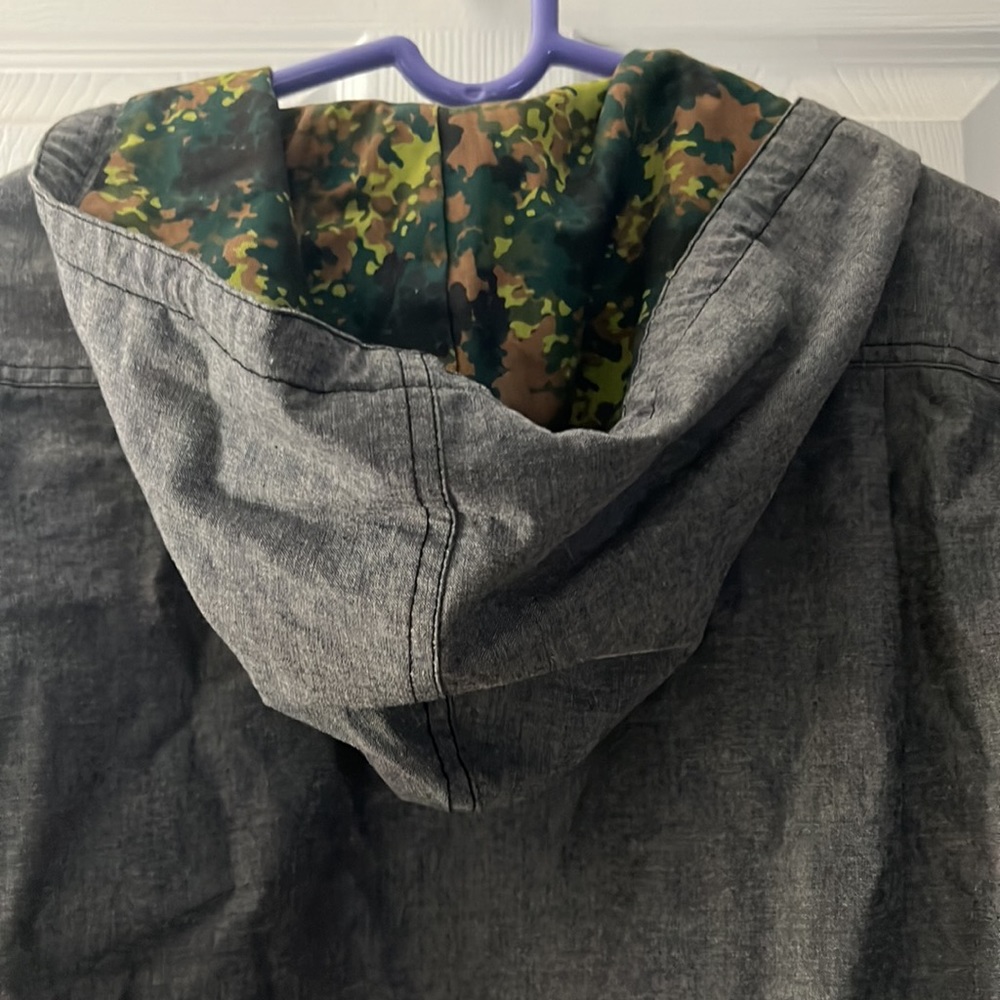 Jacket - Picture 4 of 6